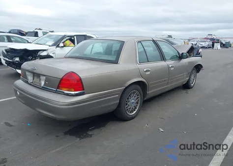 2002 Ford Crown Victoria Standard из США, поврежденный, VIN 2FAFP73W32X147650